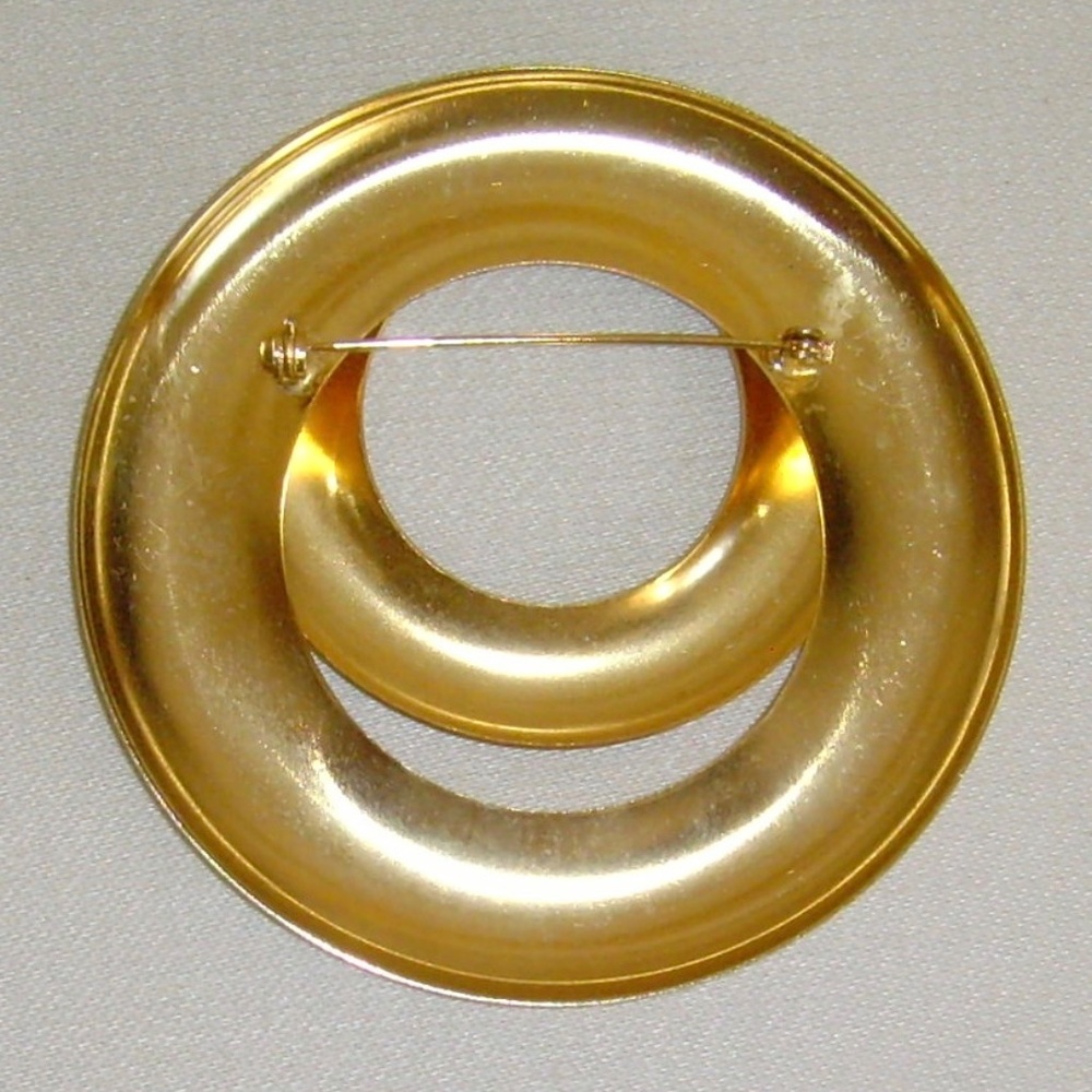 Huge Gold-Tone Dual-Finish Brooch - Picture 4 of 5